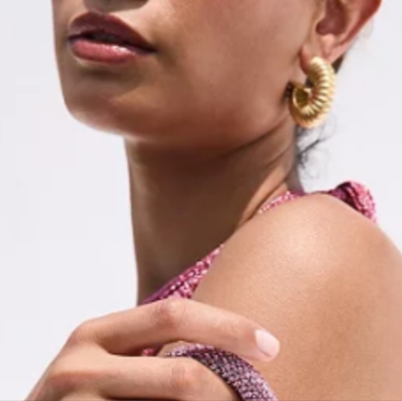 cult gaia 18K Gold plated Lightweight Earrings Chunky Textured Unique Hoops - Picture 1 of 12